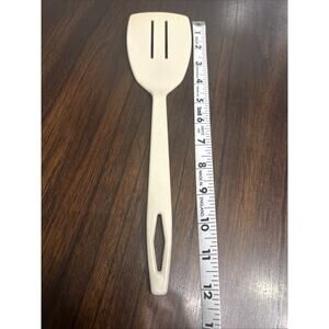 Vtg Tailor Made Products Elroy, Wi. USA Almond Slotted Turner Flipper Spatula